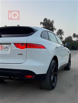 جاكوار إف-بيس